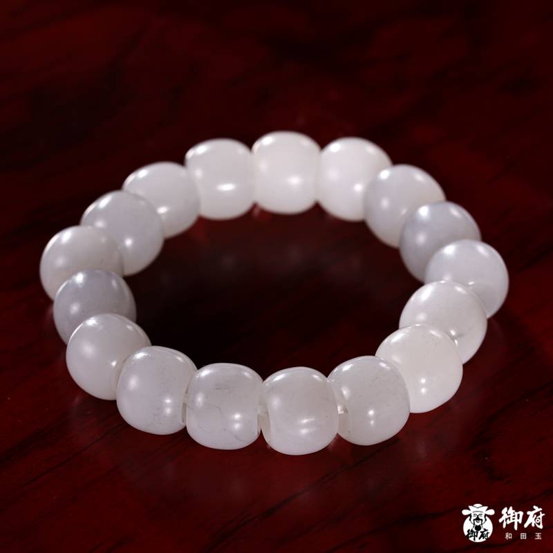 Xinjiang Hetian qinghua black-and-white seed jade barrel-bead bracelet, 46.8 g - Yufu Jade detail photograph 4