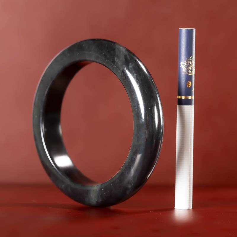 Xinjiang Hetian qinghua seed jade bangle with natural pitted skin, 80.5 g, 57.5 mm - Yufu Jade detail photograph 3