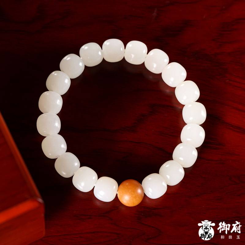 Xinjiang Hetian white seed jade barrel-bead bracelet, 45.7 g - Yufu Jade detail photograph 2
