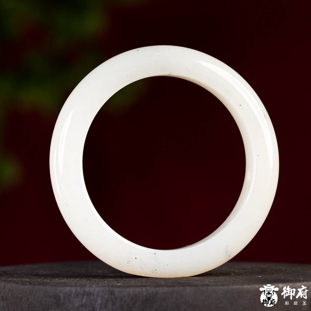 Xinjiang Hetian yellow-skin qinghua seed jade bangle, 56.8 g, 55 mm - Yufu Jade detail photograph 2