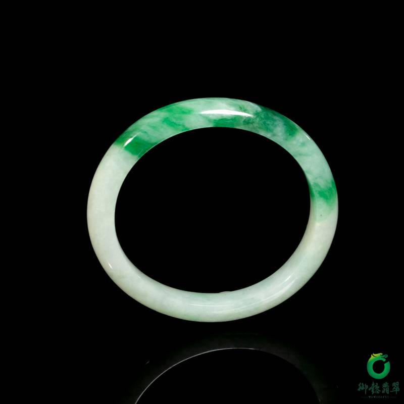 Burmese jadeite A-grade oval bangle in floating green (Guifei style), 43.7 g, 52 mm - Yufu Jade detail photograph 4